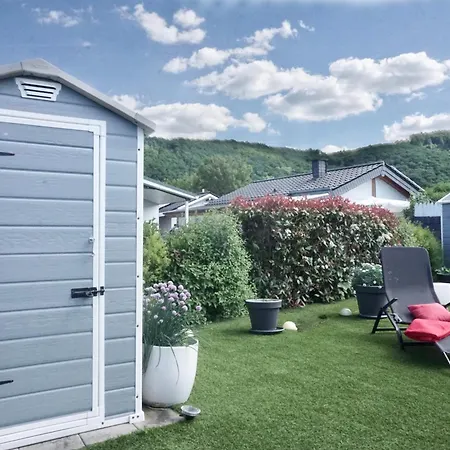 Ferienhaus Ufergeheimnis Am Guelser Moselbogen I 2 Sz I 5 Gaeste I Badebucht I Grill I Garten *