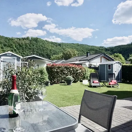 Ferienhaus Ufergeheimnis Am Guelser Moselbogen I 2 Sz I 5 Gaeste I Badebucht I Grill I Garten Apartment