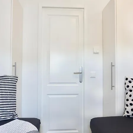 Apartment Ferienhaus Ufergeheimnis Am Guelser Moselbogen I 2 Sz I 5 Gaeste I Badebucht I Grill I Garten *