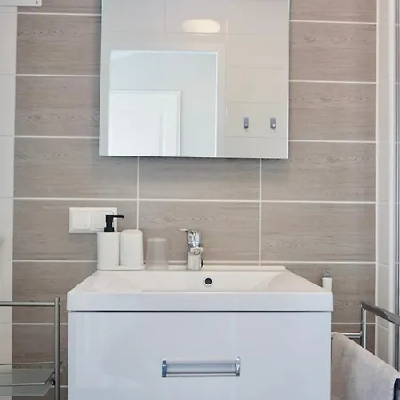 Ufergeheimnis Am Guelser Moselbogen I 2 Sz I 5 Gaeste I Badebucht I Grill I Garten شقة