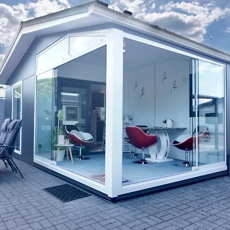 Ferienhaus Ufergeheimnis Am Guelser Moselbogen I 2 Sz I 5 Gaeste I Badebucht I Grill I Garten *