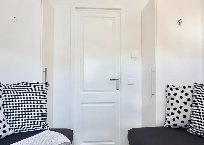 Apartment Ufergeheimnis Am Gülser Moselbogen I 2 Sz I 5 Gäste I Badebucht I Grill I Garten *